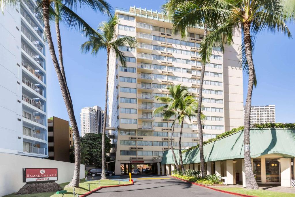 Ramada Plaza by Wyndham Waikiki Main image 1